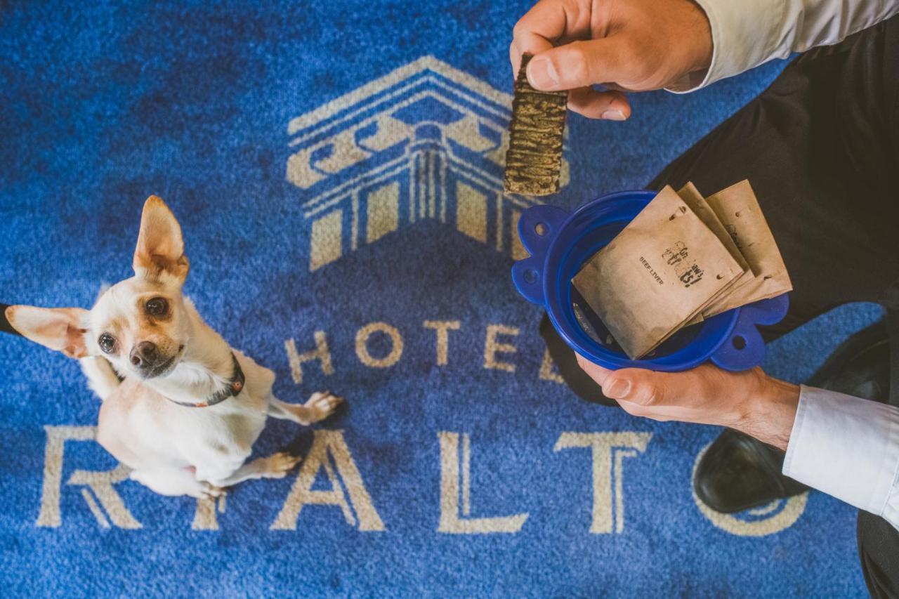 Hotel Rialto Victoria Bagian luar foto
