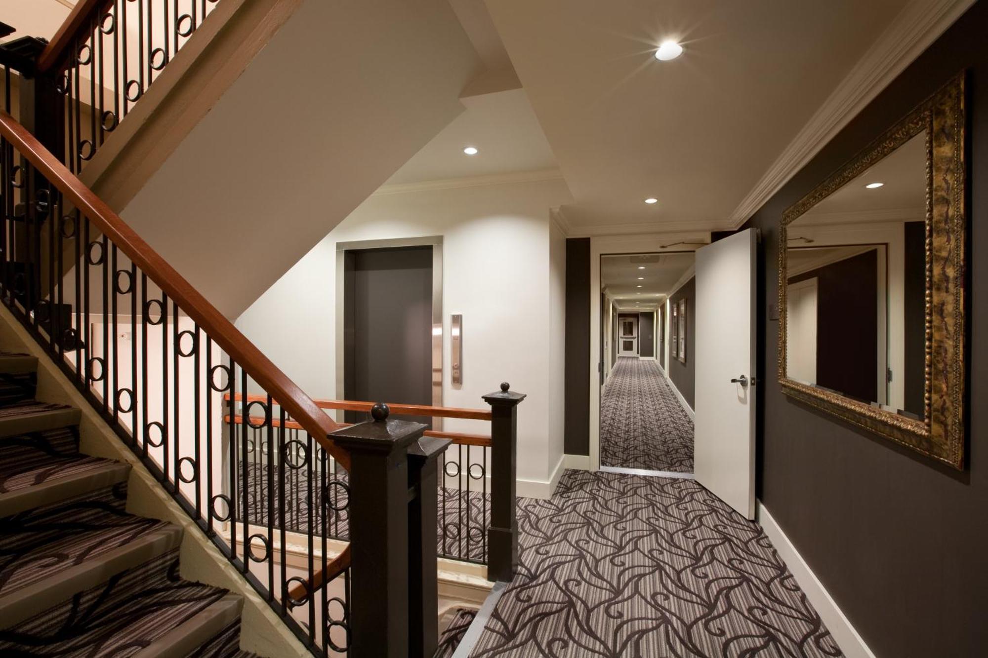 Hotel Rialto Victoria Bagian luar foto